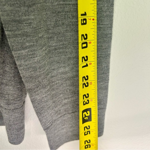 Banana Republic Merino Crew Neck - Picture 9 of 14